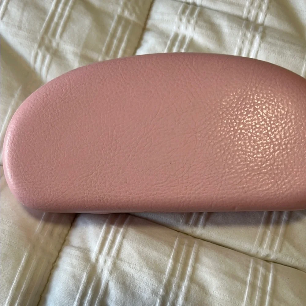 Juicy Couture Blush Pink Eyewear Case - Picture 3 of 3
